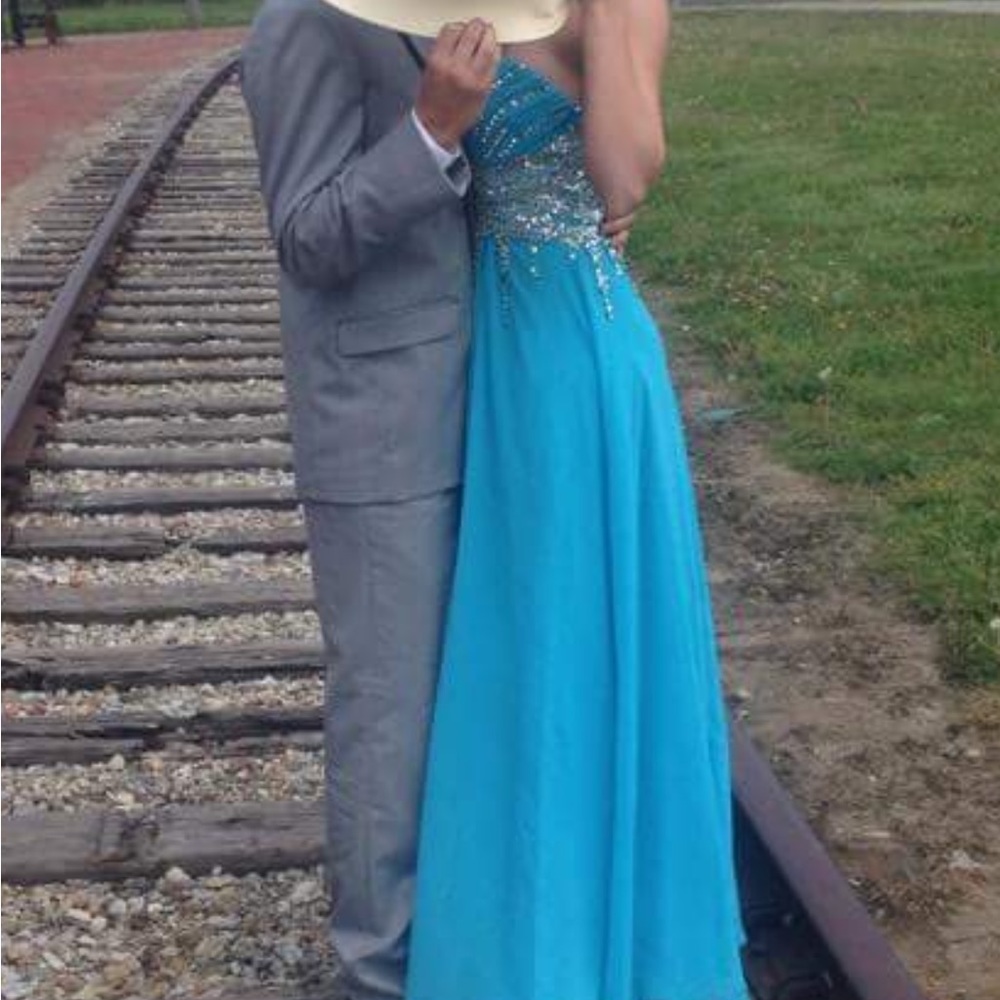 Prom dress - Picture 16 of 16